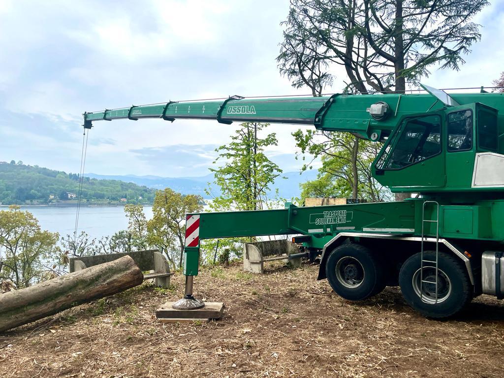 Ossola Trasporti, autogru girevoli